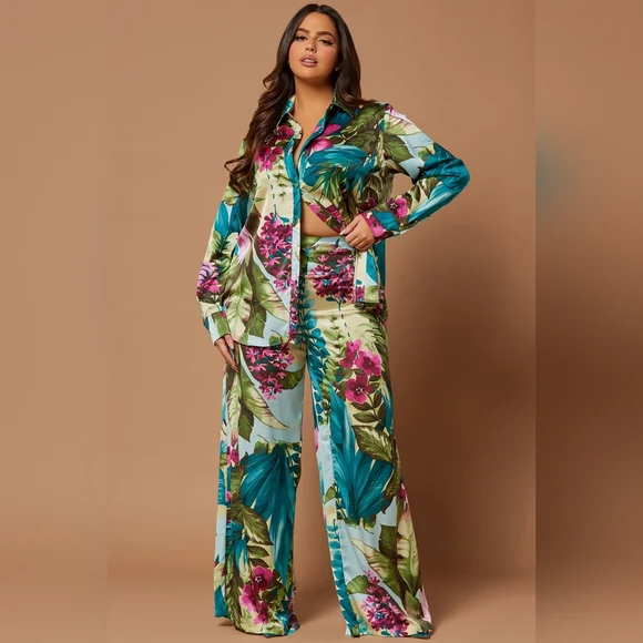 Fashion Nova Pant Set - Picture 5 of 9